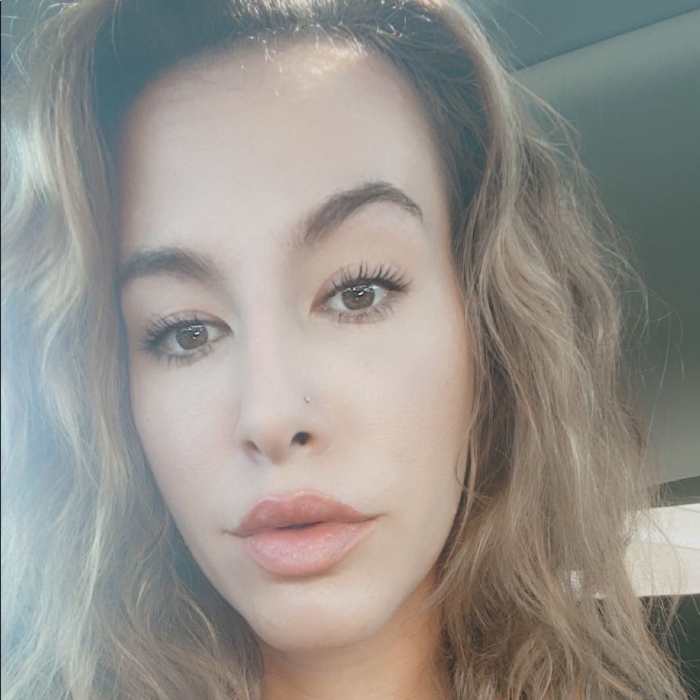 Meet your Posher, April